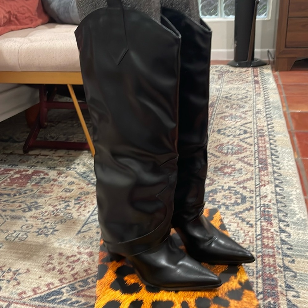 Black Boots
